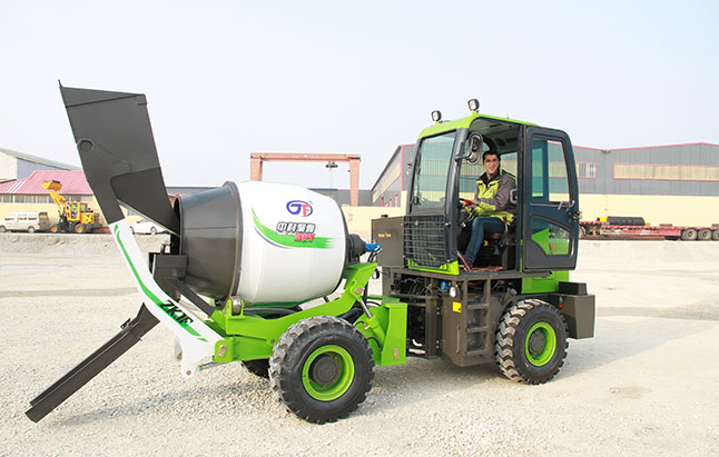 <b>雨季自上料混凝土搅拌罐车容易受到的侵蚀是什么</b>