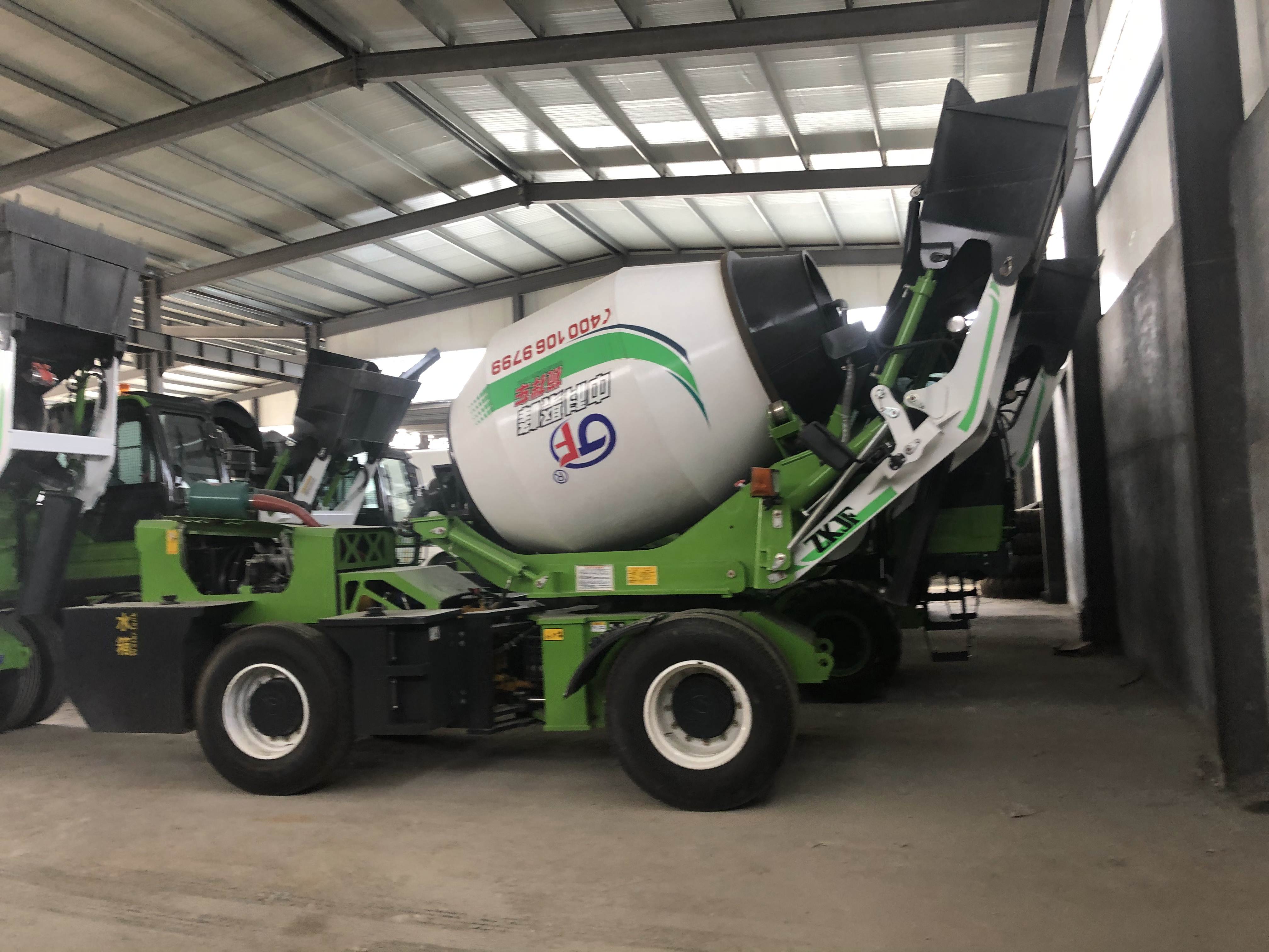 <b>全自动自上料搅拌车气刹和油刹的区别在哪？</b>