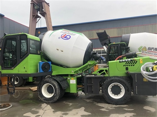 <b>多功能搅拌车做底盘润滑需要注意哪几方面？</b>